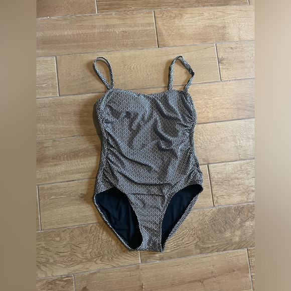 NWOT DKNY Black and White Tummy Control One-Piece Bathing Suit Women's XL - Picture 2 of 10